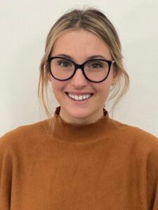 Photo of Sydney Olson, packaging graduate and award-winning team member. / Sydney Olson