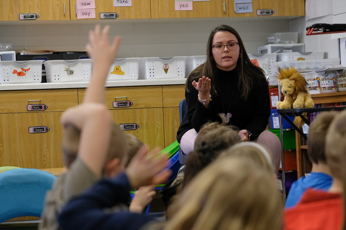 Photo of UW-Green Bay student in classroom