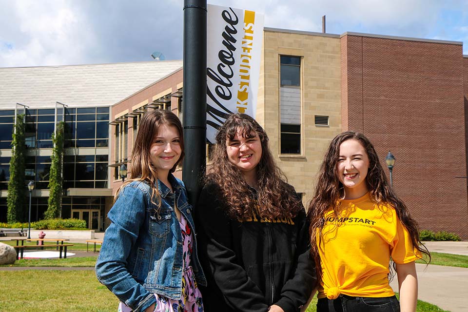 Photo of UW-Superior students, including Madison Hale, center