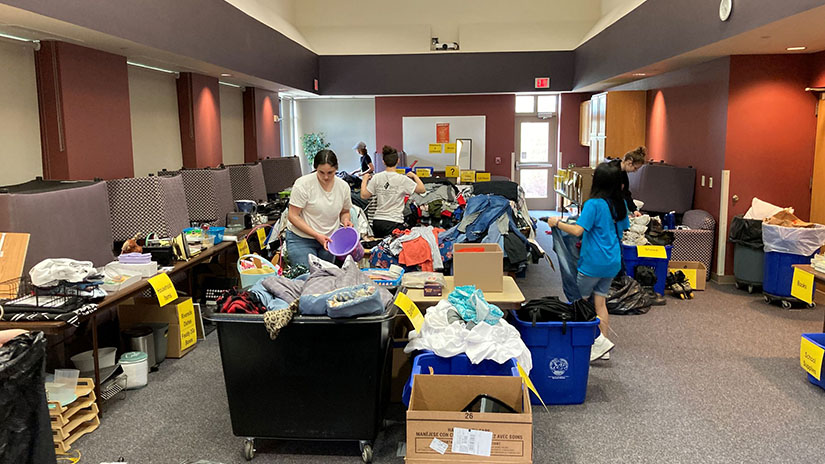 Photo of sustainable moveout at UW-River Falls