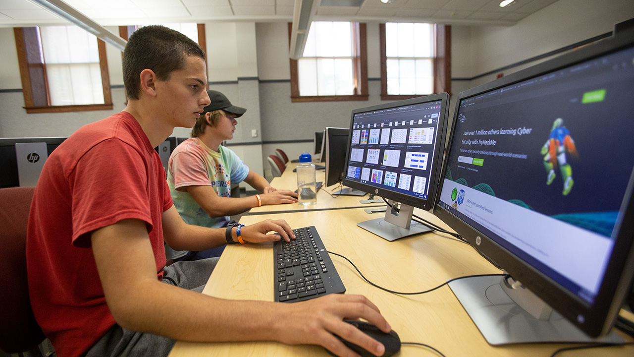 Photo of summer coding camp participants at UW-Platteville