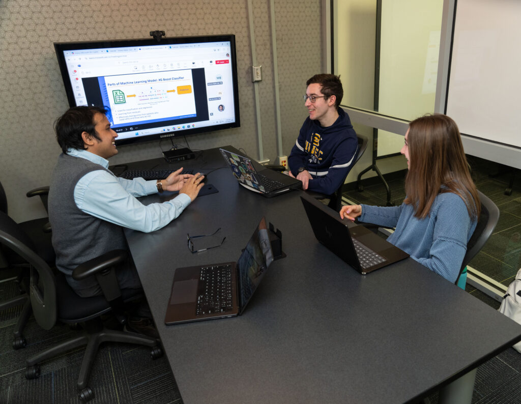 Photo: Blugold undergraduates used their creativity and problem-solving skills to develop solutions to healthcare challenges in the inaugural Mayo Clinic/University of Wisconsin-Eau Claire Innovation Health Challenge.
