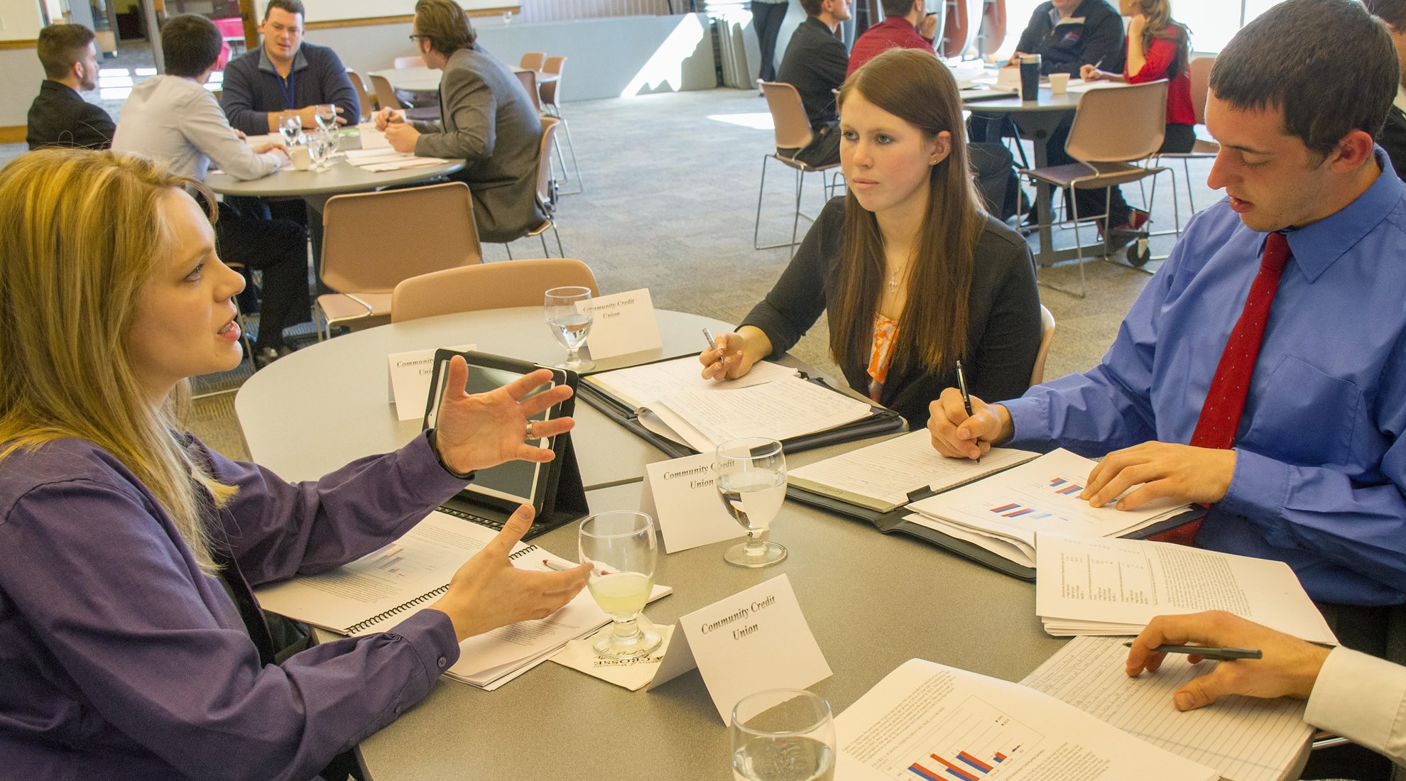 Positive partnering: UW-La Crosse students analyze labor market for area businesses