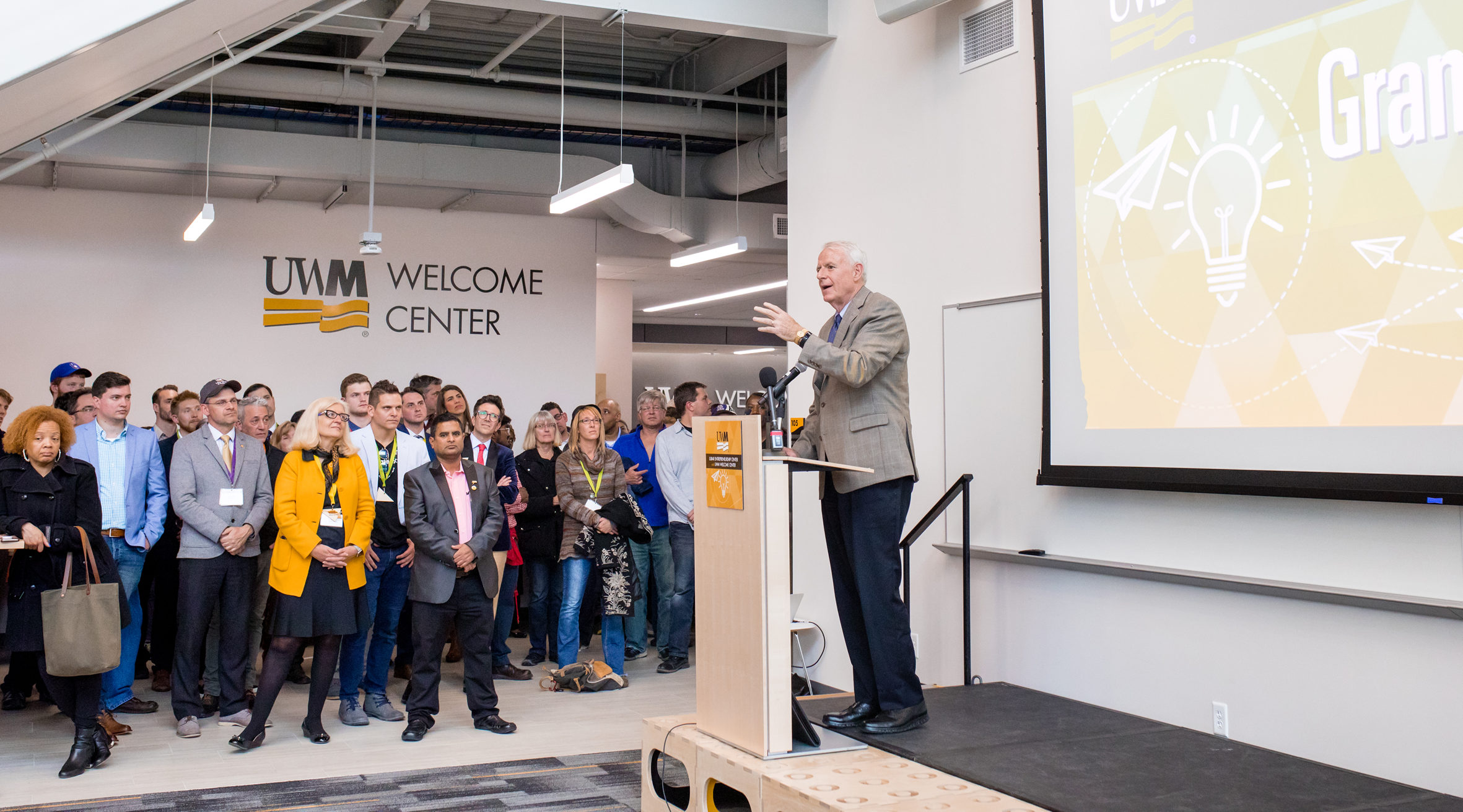 UW-Milwaukee Lubar Entrepreneurship Center opens its doors