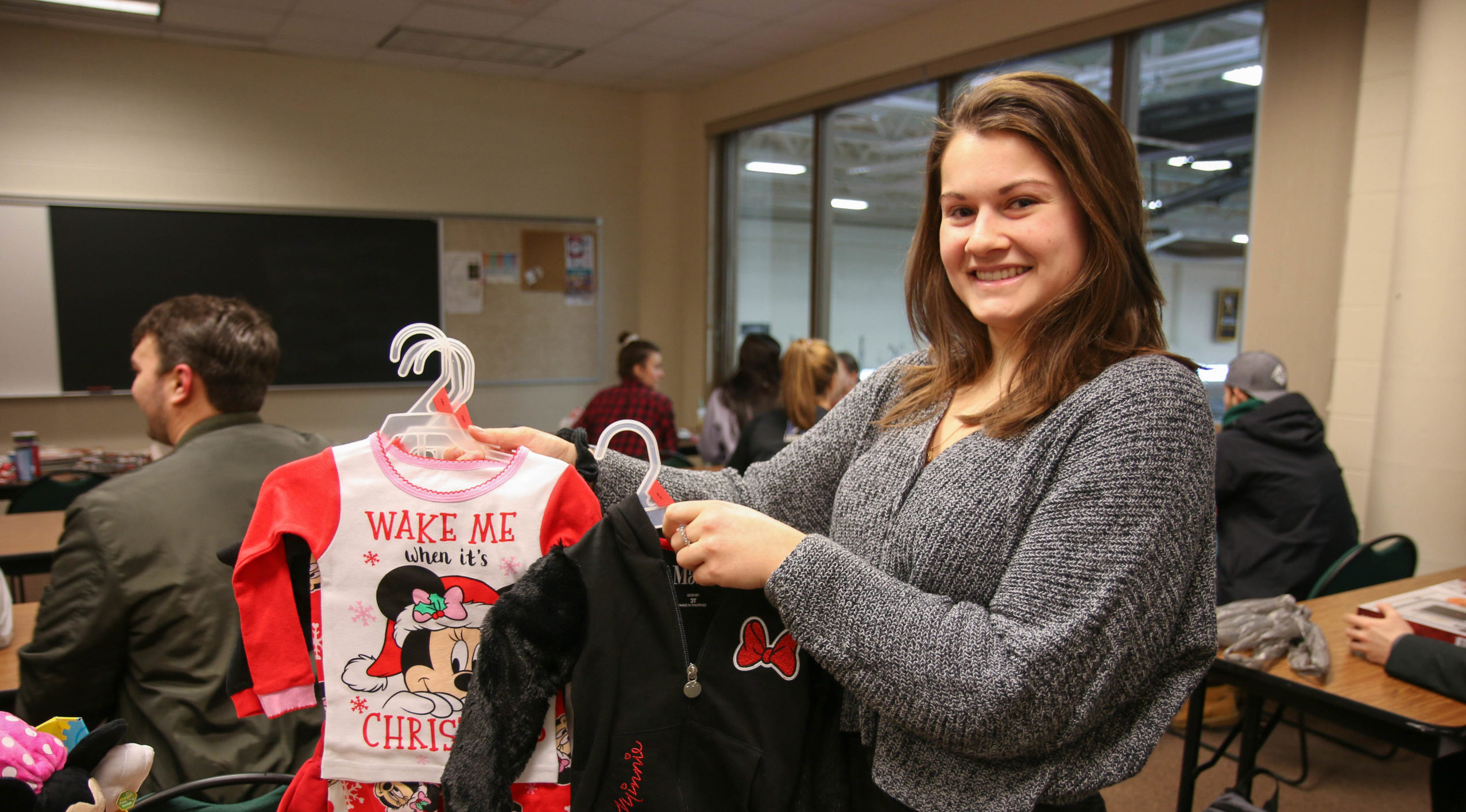 UW-Superior student-athletes give back to the community