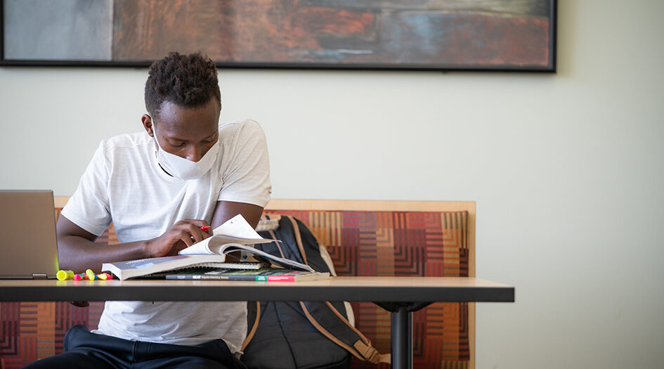 In spring CDC study, UW Oshkosh outpaced national average in mask-wearing