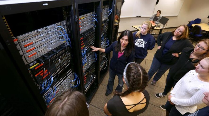 New UW-Stout cybersecurity major aims to take a bite out of internet crime