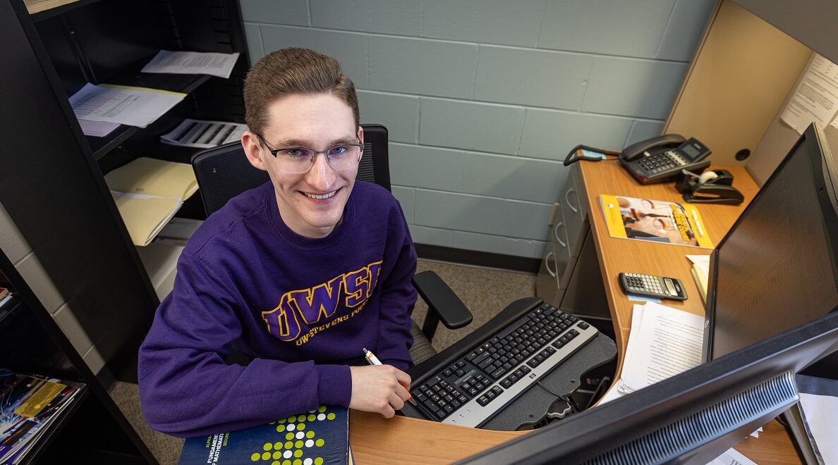 UW-Stevens Point student prepares for UW System research showcase