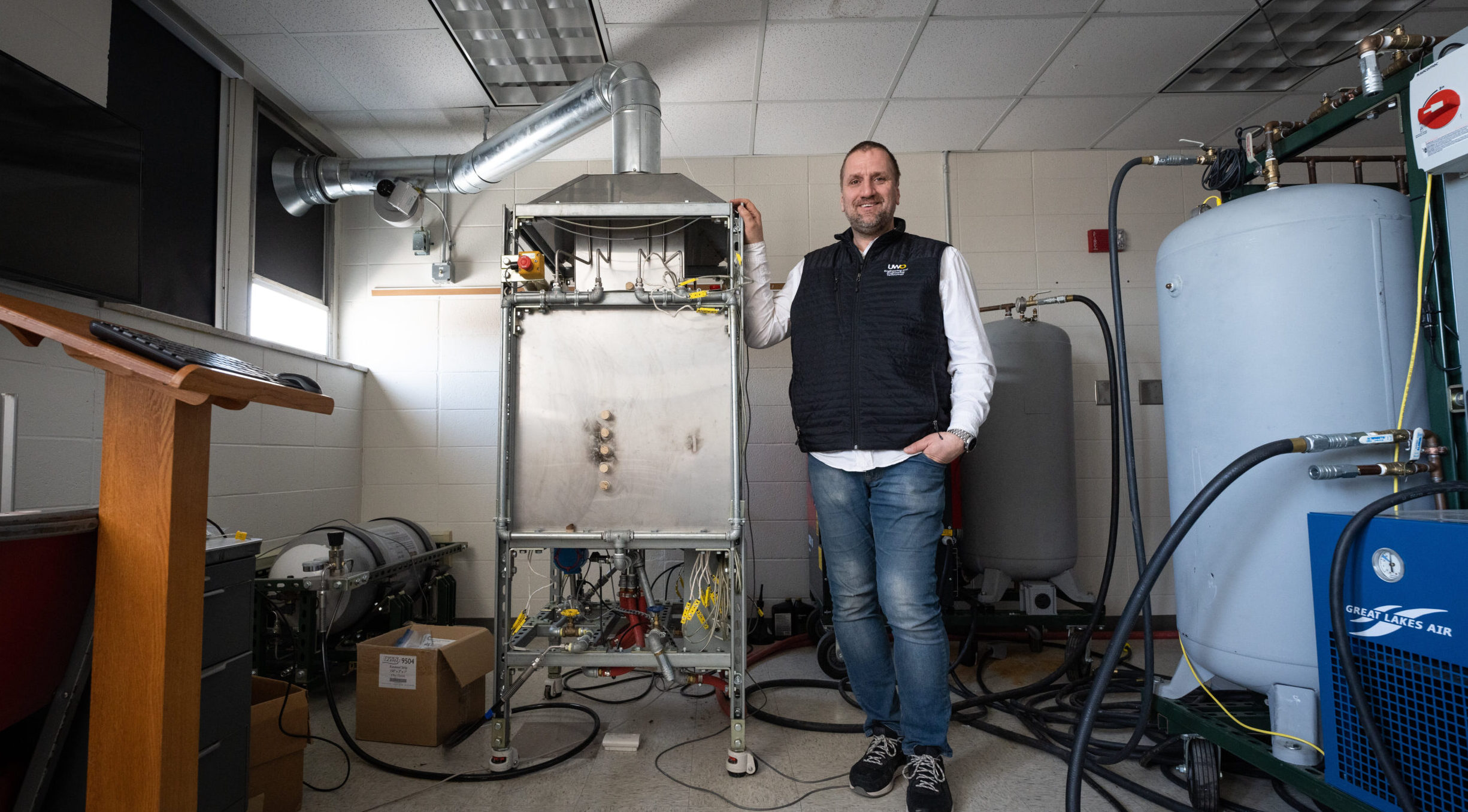 Cookin’ with gas: UWO professor earns patent for flameless industrial oven