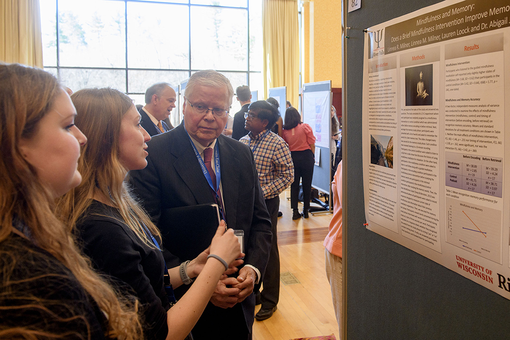 Students showcase their research at national conference