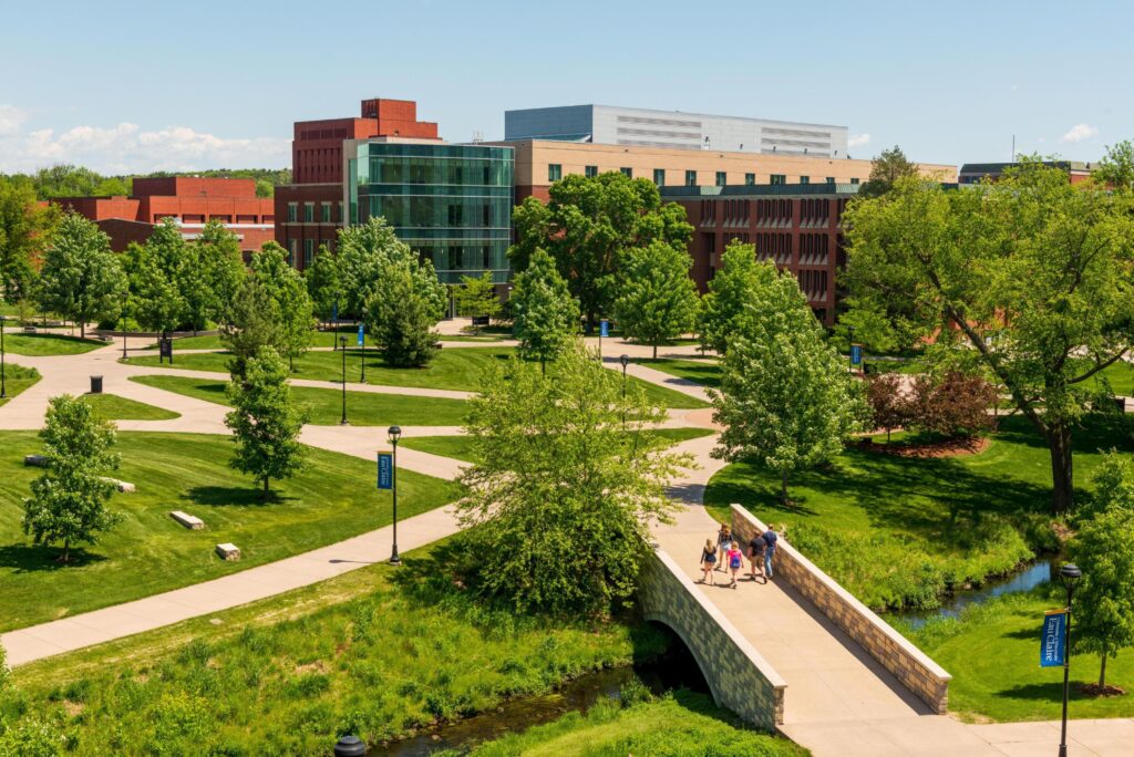 Photo of UW-Eau Claire campus scene