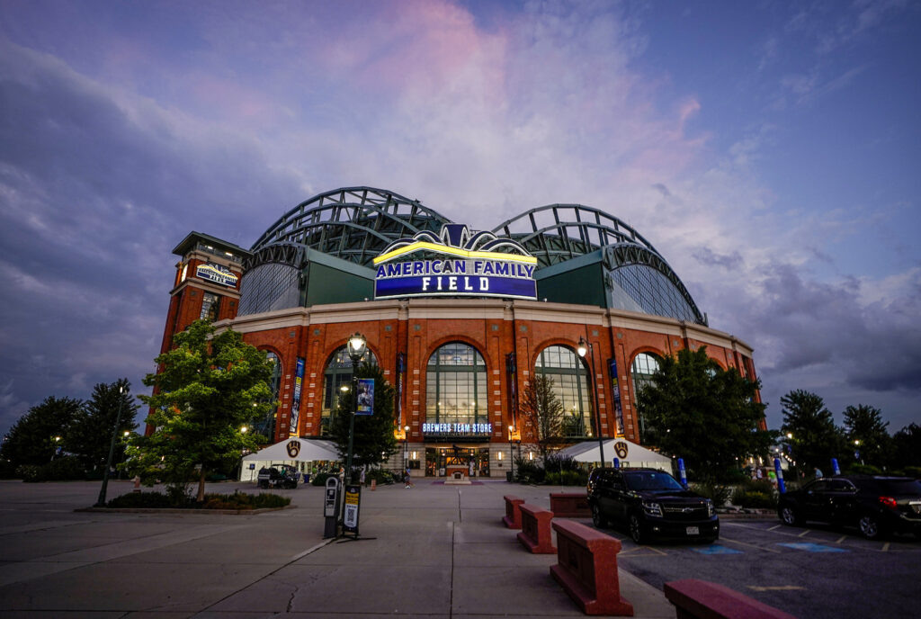 Photo: Stadium photo: Scott Paulus/Milwaukee Brewers