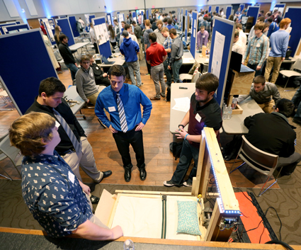 Overview photo of the STEMM Student Expo at Dec. 14, 2017, at UW-Stout featured 115 projects by more than 370 students. 