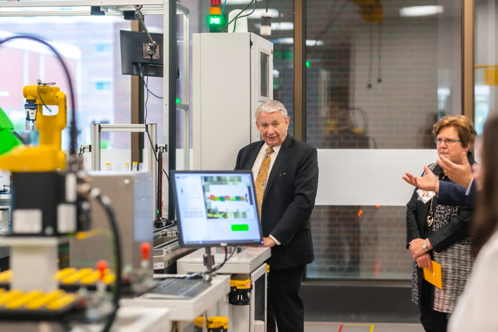 UW System President Tommy Thompson during tour of UW-Milwaukee's Connected Systems Institute (CSI)