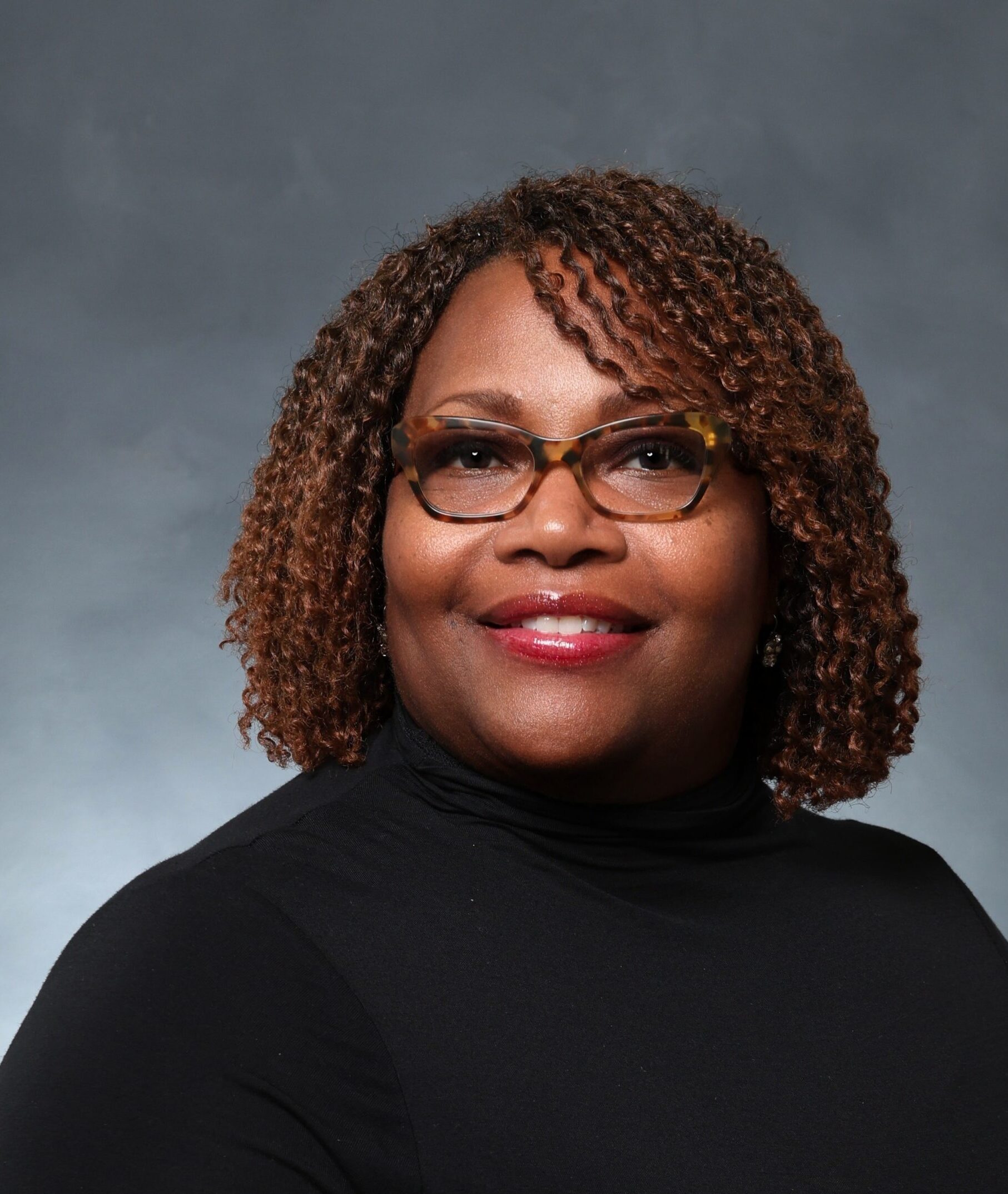 Raquel Farmer-Hinton Headshot