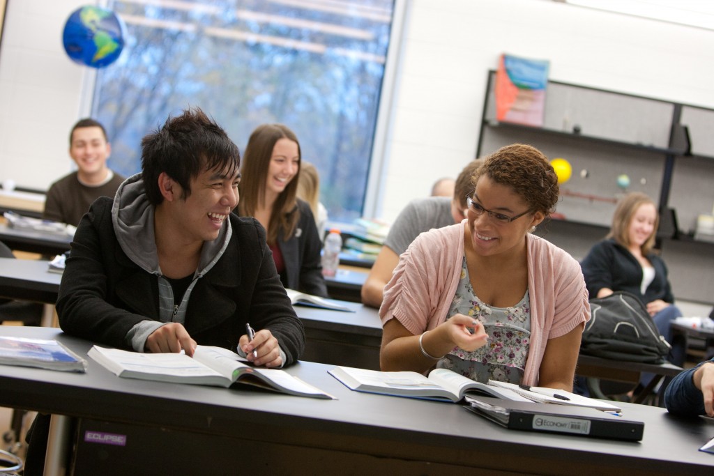 UW Colleges students in classroom
